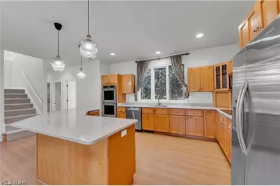 416 Castle Pines Drive, Akron, OH 44333 - Photo 8