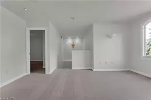 416 Castle Pines Dr, Akron, OH 44333 - Photo 36