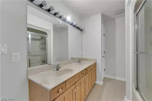 416 Castle Pines Dr, Akron, OH 44333 - Photo 40