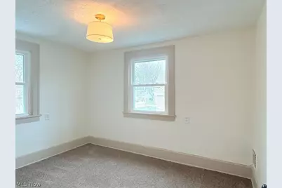 419 Oak Knoll NE, Warren, OH 44483 - Photo 20