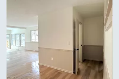 419 Oak Knoll NE, Warren, OH 44483 - Photo 14