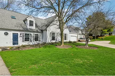 3432 Brookpoint Lane, Cuyahoga Falls, OH 44223 - Photo 2