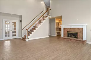1215 Greenmont Cir, Vienna, WV 26105 - Photo 6
