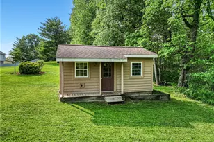1215 Greenmont Cir, Vienna, WV 26105 - Photo 48