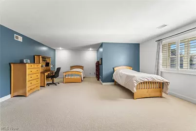 1215 Greenmont Circle, Vienna, WV 26105 - Photo 32
