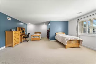 1215 Greenmont Cir, Vienna, WV 26105 - Photo 32