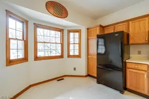 1235 Spring Ridge Cir, Alliance, OH 44601 - Photo 16