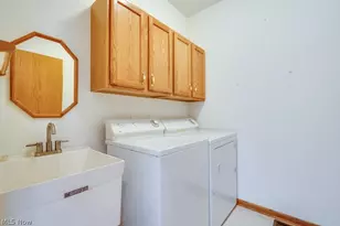 1235 Spring Ridge Cir, Alliance, OH 44601 - Photo 52