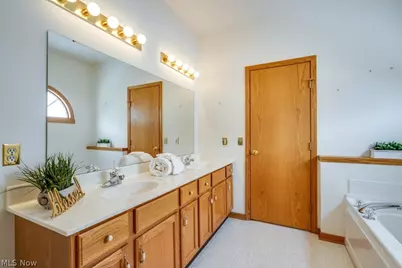 1235 Spring Ridge Circle, Alliance, OH 44601 - Photo 28