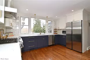 324 South St, Chardon, OH 44024 - Photo 2