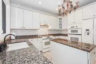 3729 Edgehill Dr, Loveland, OH 44121 - Photo 12