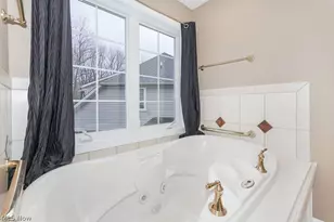 3729 Edgehill Dr, Loveland, OH 44121 - Photo 24