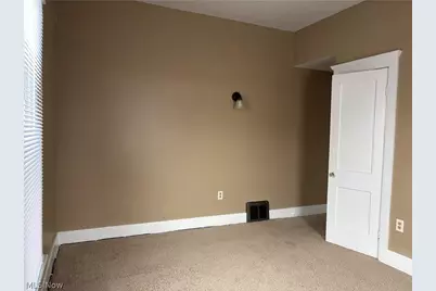 404 3rd Street NW, New Philadelphia, OH 44663 - Photo 10