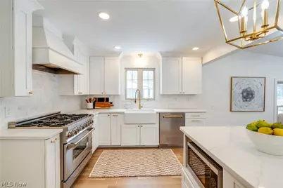 30009 Ednil Drive, Bay Village, OH 44140 - Photo 4