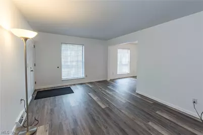 2796 Mull Avenue #E, Copley, OH 44321 - Photo 6
