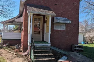 218 S Lawn Dr, Newcomerstown, OH 43832 - Photo 16