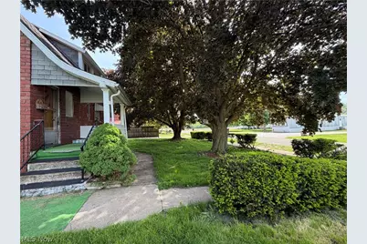 218 S Lawn Drive, Newcomerstown, OH 43832 - Photo 2