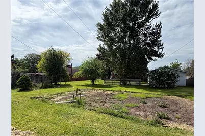 218 S Lawn Drive, Newcomerstown, OH 43832 - Photo 16