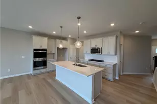 32740 Sandridge Run, Avon Lake, OH 44012 - Photo 2