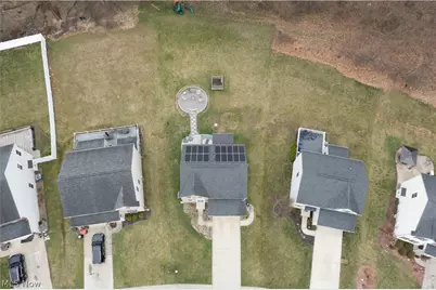 6525 Pine Bluff Avenue NE, Canton, OH 44721 - Photo 2