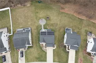 6525 Pine Bluff Ave NE, Canton, OH 44721 - Photo 2