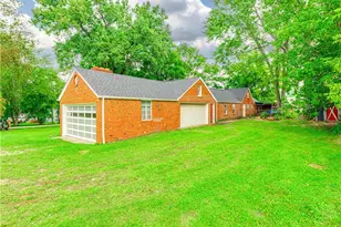 2740 Chelsea Dr, Akron, OH 44312 - Photo 18