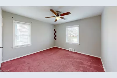 30008 Mildred Drive, Willowick, OH 44095 - Photo 10