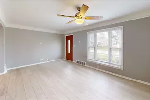 30008 Mildred Dr, Willowick, OH 44095 - Photo 6