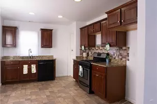 15401 Walvern Blvd Blvd, Maple Heights, OH 44137 - Photo 2