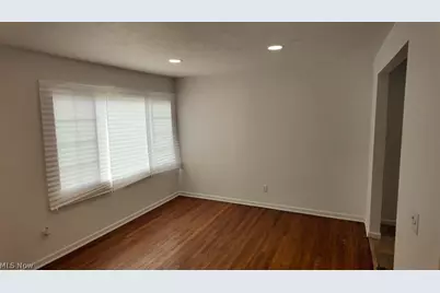 15401 Walvern Boulevard Boulevard, Maple Heights, OH 44137 - Photo 14