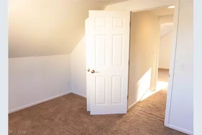 15401 Walvern Boulevard Boulevard, Maple Heights, OH 44137 - Photo 26