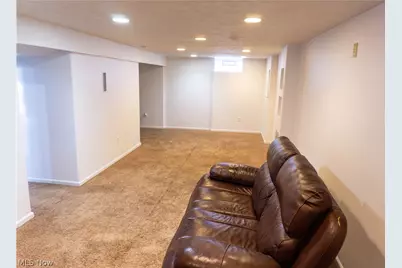15401 Walvern Boulevard Boulevard, Maple Heights, OH 44137 - Photo 32