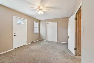 3932 S Main St, Akron, OH 44319 - Photo 4