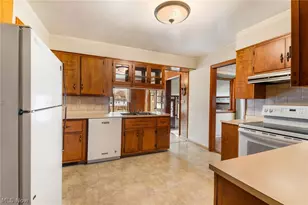 516 E Main St, Gnadenhutten, OH 44629 - Photo 12