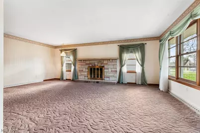 516 E Main Street, Gnadenhutten, OH 44629 - Photo 6