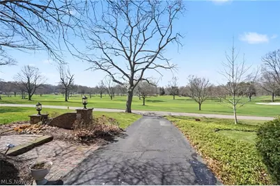 131 N Wheaton Road, Akron, OH 44313 - Photo 4