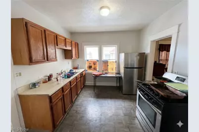 10112 Aetna Road, Loveland, OH 44105 - Photo 2