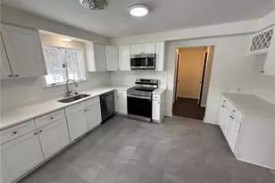 22350 S Woodland Rd, Huber Heights, OH 44122 - Photo 12