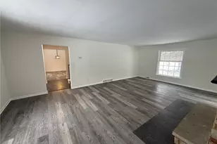 22350 S Woodland Rd, Huber Heights, OH 44122 - Photo 6