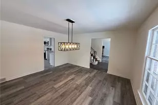 22350 S Woodland Rd, Huber Heights, OH 44122 - Photo 8