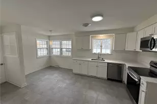 22350 S Woodland Rd, Huber Heights, OH 44122 - Photo 4