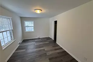 22350 S Woodland Rd, Huber Heights, OH 44122 - Photo 16