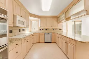 13015 Pearl Rd, Chardon, OH 44024 - Photo 10