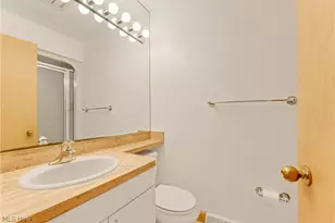 13015 Pearl Rd, Chardon, OH 44024 - Photo 18