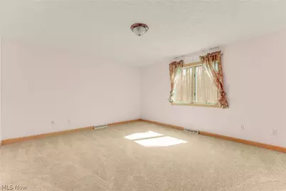 13015 Pearl Road, Chardon, OH 44024 - Photo 34