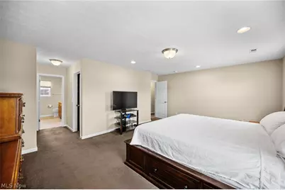 6935 Meadow Lakes Boulevard, North Ridgeville, OH 44039 - Photo 18