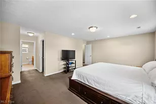 6935 Meadow Lakes Blvd, North Ridgeville, OH 44039 - Photo 18