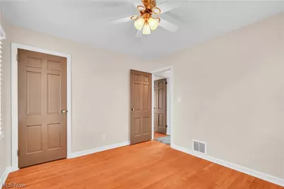 883 Bonnie Brae Avenue NE, Warren, OH 44483 - Photo 12