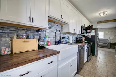 12123 National Drive, Grafton, OH 44044 - Photo 10