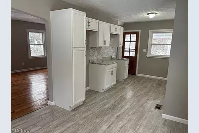 1570 Oakwood Avenue, Akron, OH 44301 - Photo 4